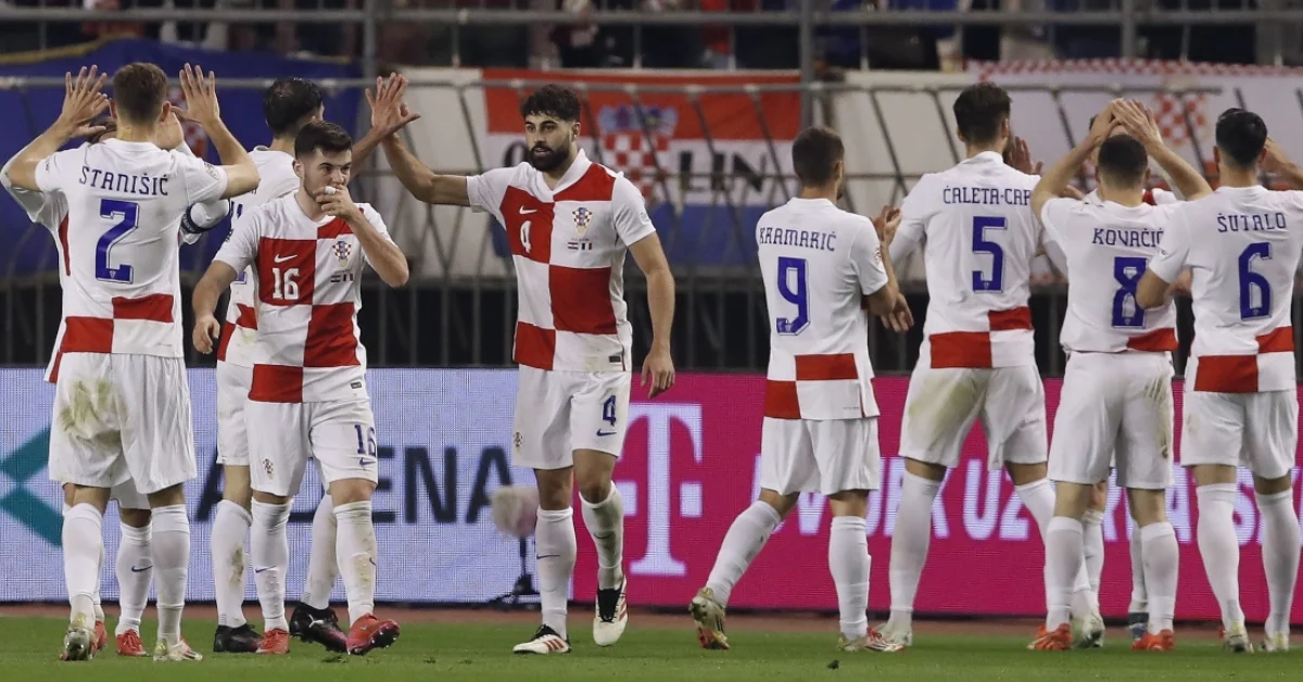 利拉德右小,腿遭遇深静,脉血栓,平博体育官网,PINBO,Sports,足球直播,篮球赛事,体育高清,NBA直播